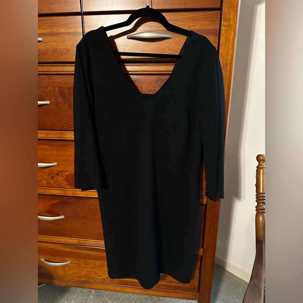 Trina Turk Malbec Dress in Black. NWT. XL. - Picture 2 of 12